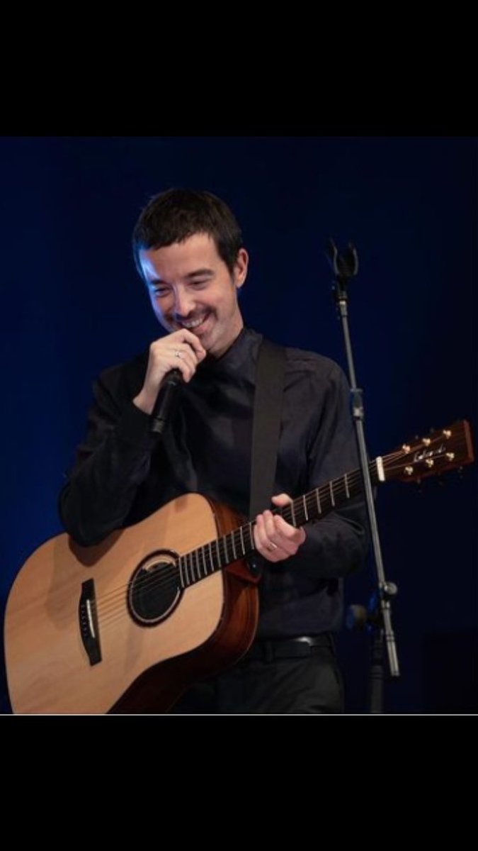 brislacciata84's tweet photo. È un cuore semplice a rendere una persona speciale 💕 @DiodatoMusic
#diodato #cantautore #voce #talento #musicaperlanima #felicità #labellezza #sorrisodolce #ladolcezza #esseresemplice #love
#losplendore #animabella #seispeciale #cuoremio #premiopierangelobertoli #buonanotte https://t.co/4sAHR1s6Vh