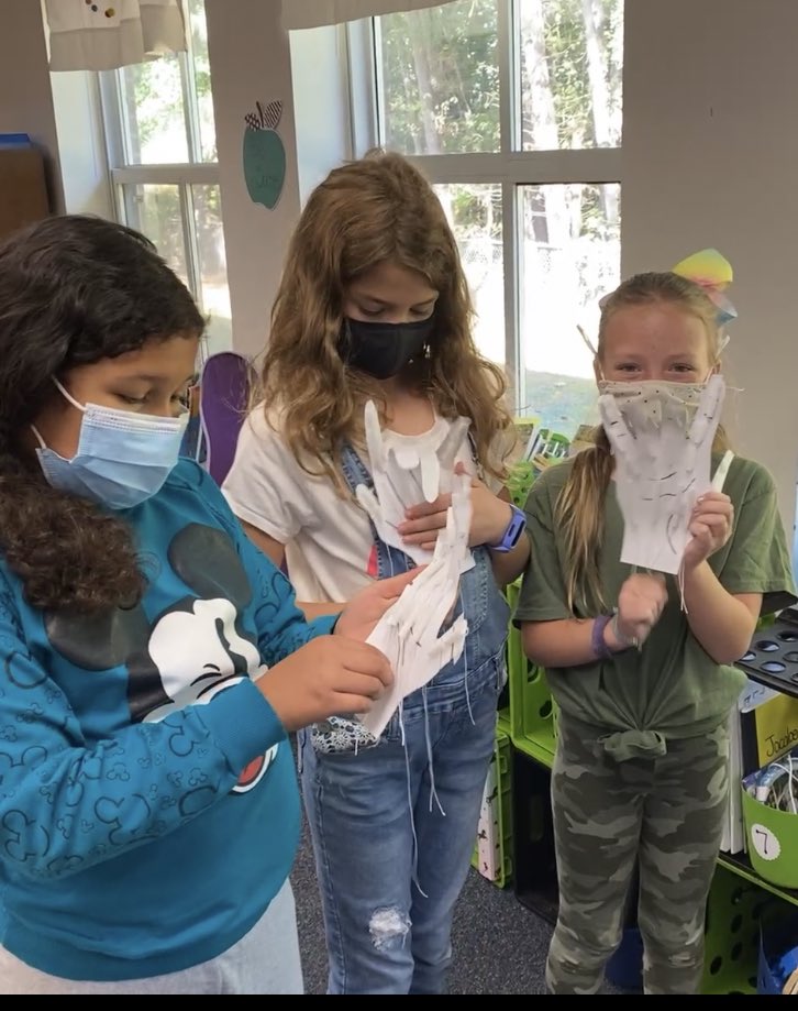 Amber Evans tweet media