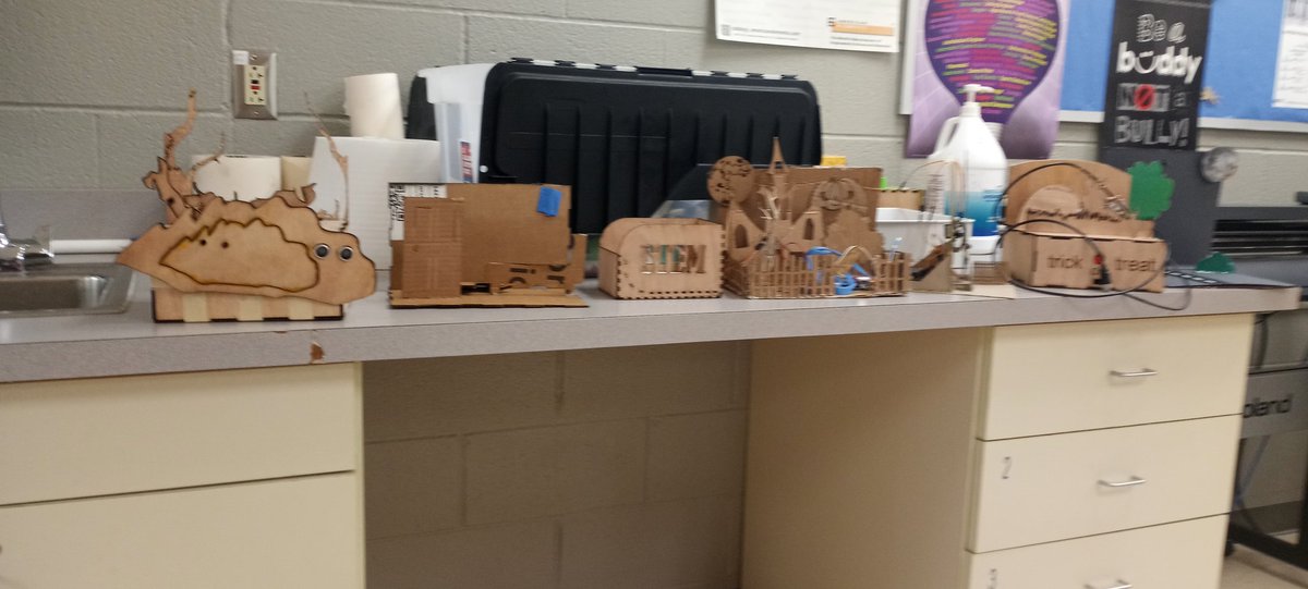 EHOVEstem's tweet photo. The STEM Halloween projects so far. https://t.co/PPkSJeHmSB