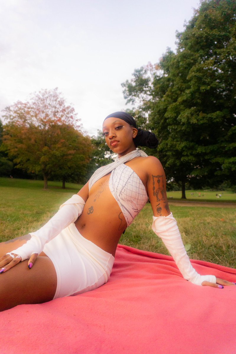 copaceticvision's tweet photo. Shots of @worldwarzen in Central Park. 
Film &amp; Digital. https://t.co/S0FlSbjjJQ