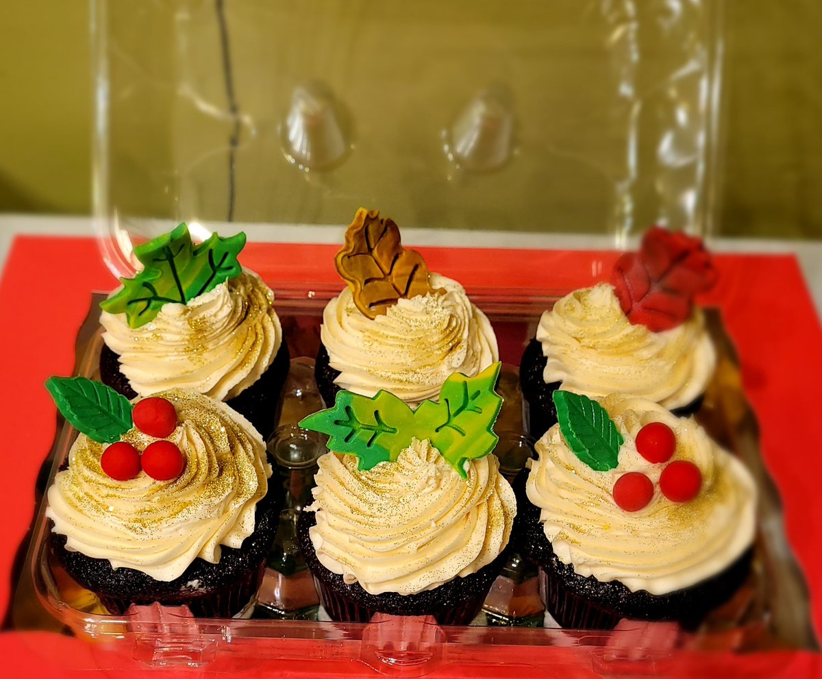 only1ccdiva's tweet photo. Chocolate Salted Caramel Cupcakes #servingupsweetnesswithstyle #cupcakedivarva https://t.co/HrsUf7BJJb