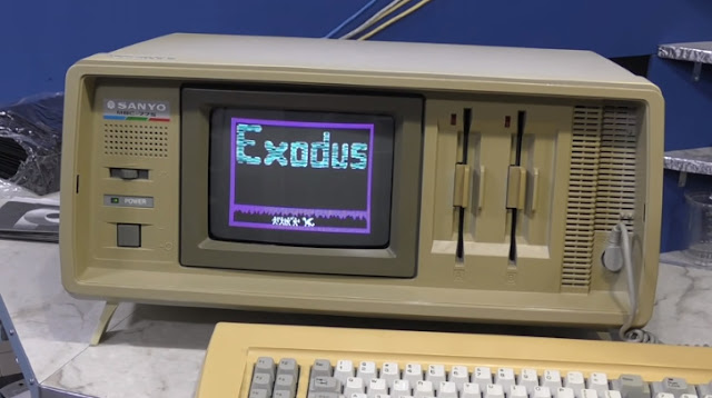 dodutils's tweet photo. @VingTroiSeize Very first (trans)portable color Computer was Sanyo MBC-775 PC compatible x86 in 1982 https://t.co/7yLU8GNHKN