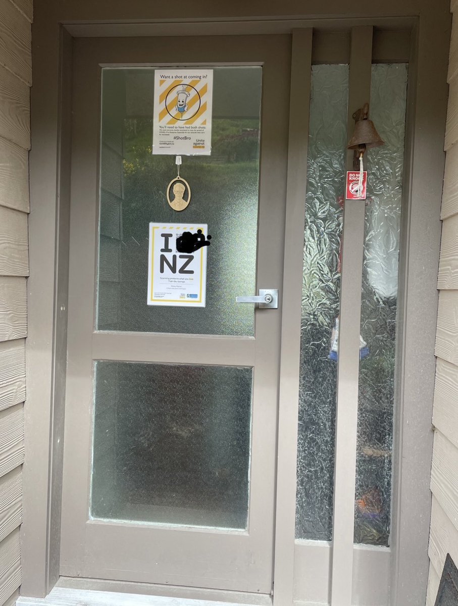 MotherOfMeeps's tweet photo. New front door decoration today. https://t.co/N1a8KrnWss