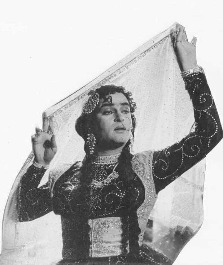 Tareef karoon kya uski?
Happy birthday, Shammi Kapoor! 