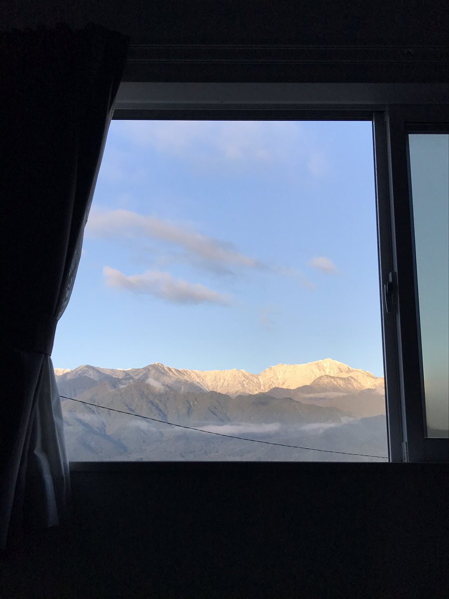 おはよう北アルプス

冬がはじまるね