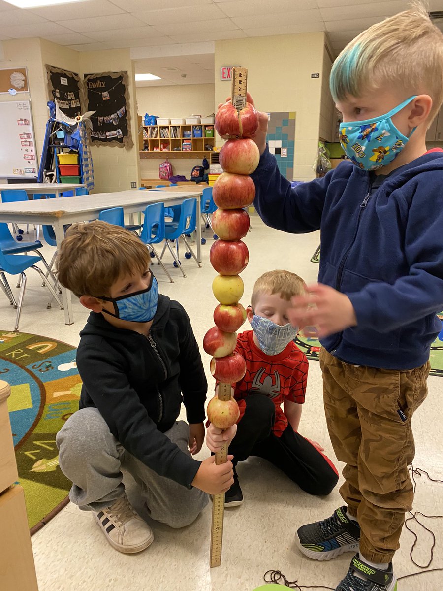 Rebecca Johnson (Wright) (@johnsonfdk) on Twitter photo Teamwork makes the dream work in #Kindergarten <a href="/BirchviewDunes/">Birchview Dunes</a> #inquiry #STEMeducation <a href="/SCDSB_Schools/">Simcoe County District School Board</a> Teamwork makes the dream work in #Kindergarten <a href="/BirchviewDunes/">Birchview Dunes</a> #inquiry #STEMeducation <a href="/SCDSB_Schools/">Simcoe County District School Board</a>