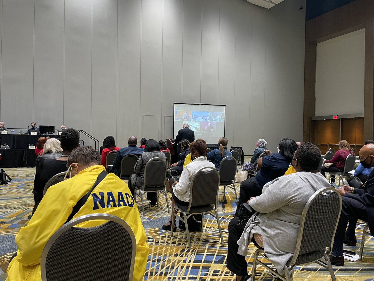 adamholliersr's tweet photo. 2nd half of the commission meeting getting underway. My dad is even in line to #drawFairMaps more than a 100 people in the room again asking for #MajorityBlack districts. https://t.co/HVWHIeyNhm