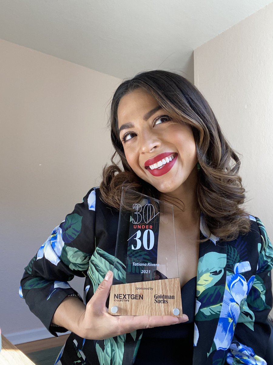 la__tatiana's tweet photo. Orgullosa, honored, and ecstatic - this is not just for me, but for my parents, my Mamita, my brothers, my community
Adelante mi gente!
@HispanicExecMag #NextGenCollective #30Under30 https://t.co/LI17dzE4W5