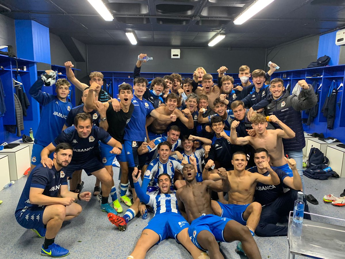 Quien dijo que no se podía? Quien nos daba por muertos? Muchas gracias a toda la afición por el apoyo recibido!! Esto también es gracias a vosotros!! <a href="/RCDeportivo/">RC Deportivo</a>