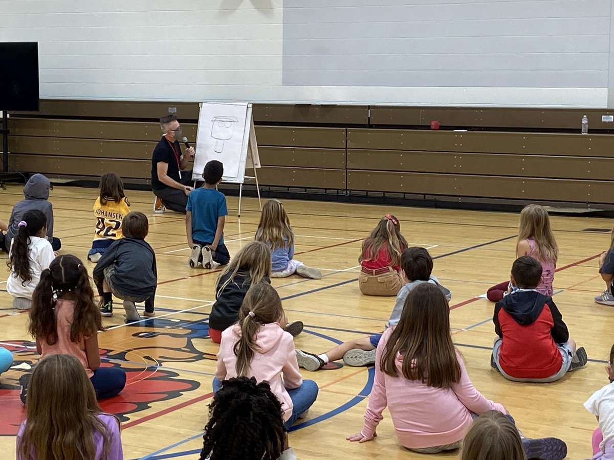 fssdLESMedia's tweet photo. Thank you @jamesburksart for a great day of creative inspiration for our students! https://t.co/g7X7JXf5Dk