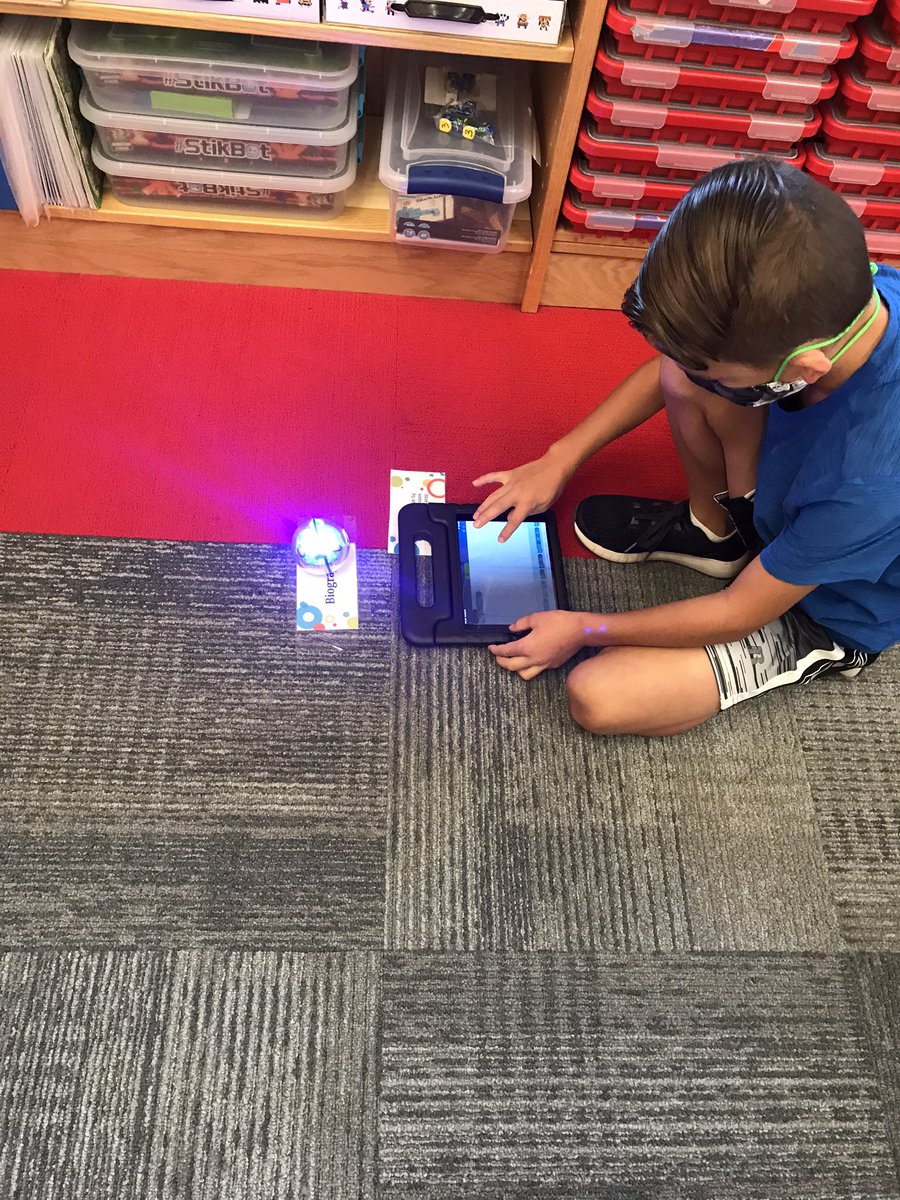 TES_4Library's tweet photo. Who needs paper to learn Genre Vocabulary? Not Us at TES! We programmed a Sphero to roll from the Genre Name to definition for a Genre Challenge! @Boone_County @ThornwildeBoone @SuptTurner @SpheroEdu https://t.co/j9ybzqgmjs