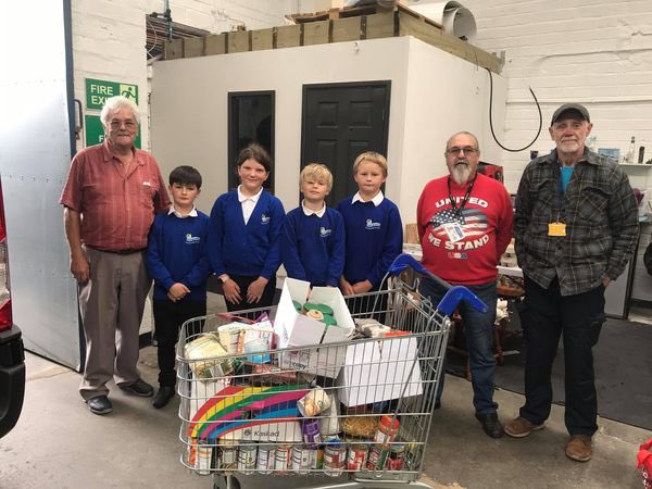 TroonSchool's tweet photo. Thank you for all your harvest donations🙏 We visited the CPR Food Bank to deliver our tins, packets &amp; jars. The kind manager Ray gave us a tour of the warehouse and explained how the food is picked and delivered to those in need. Thanks @CPRFoodBank for doing an amazing job😀 https://t.co/O4jYodFMpZ