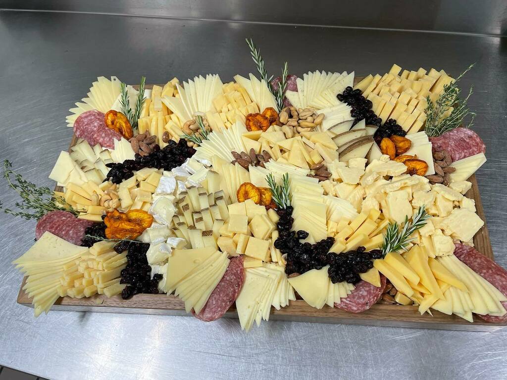 whirlows's tweet photo. Do you know that we make charcuterie boards? Call today to place an order and customize your board! 

#charcuterie #board #charcuterieboard #cheeseboard #catering #cheese #party #yummy #delicious #snack #holiday #holidayseason #supportlocal #eat #support… https://t.co/7rphy8lH5K https://t.co/ZX35LccVFY