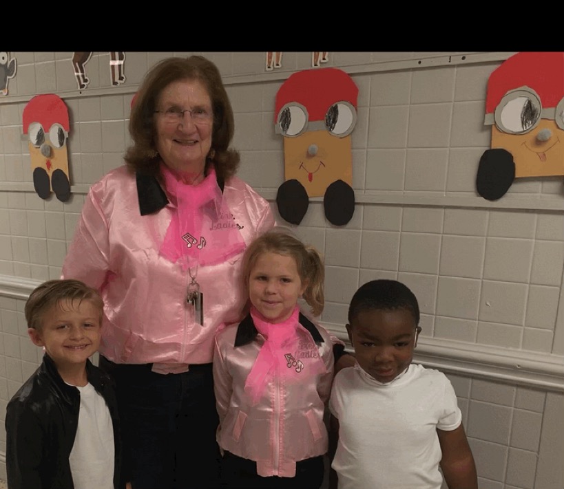MonroviaElem's tweet photo. Today was the 50th day of school! Our kindergarten celebrated by dressing up in their 50's themed clothes, playing 50's themed games, and "shopped" for 50 items. https://t.co/J3q0Pib1iB