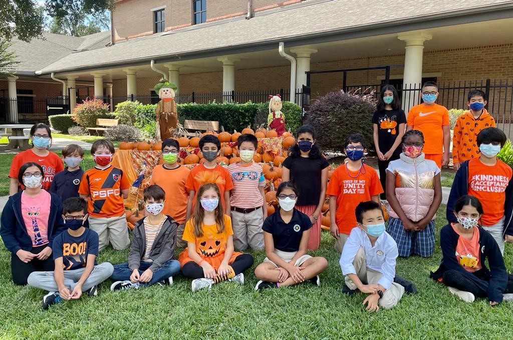 HonorRollSchool's tweet photo. So much pumpkin fun today! https://t.co/LJkGmLc8Ao