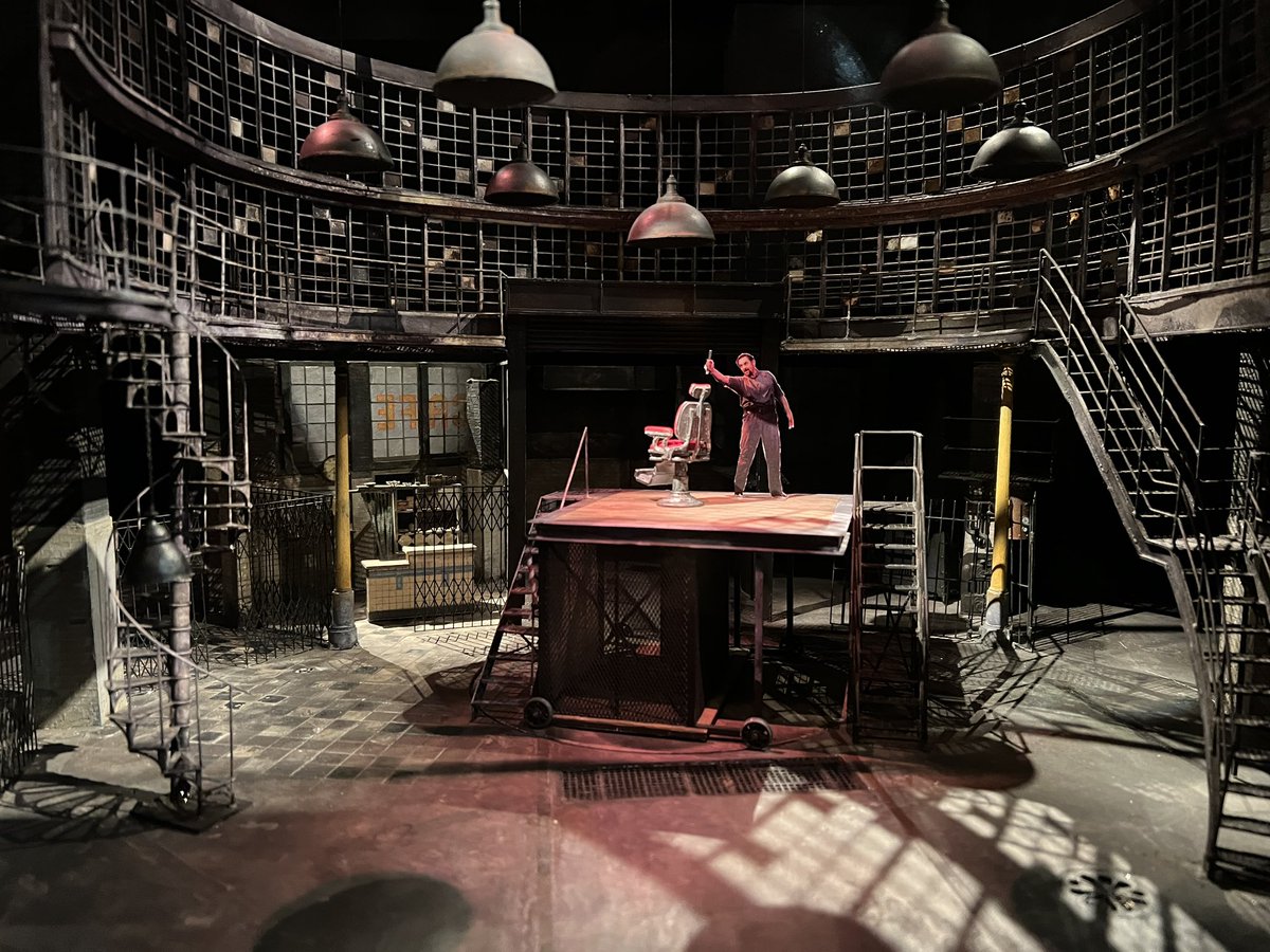 EA_expressive's tweet image. After the fantastic Street art tour this morning and lunch at Spittlefields Market, the group have this afternoon visited the @V_and_A museum. Our drama students loved getting up close to some iconic costumes and props in the Theatre collection. @elizabethanac