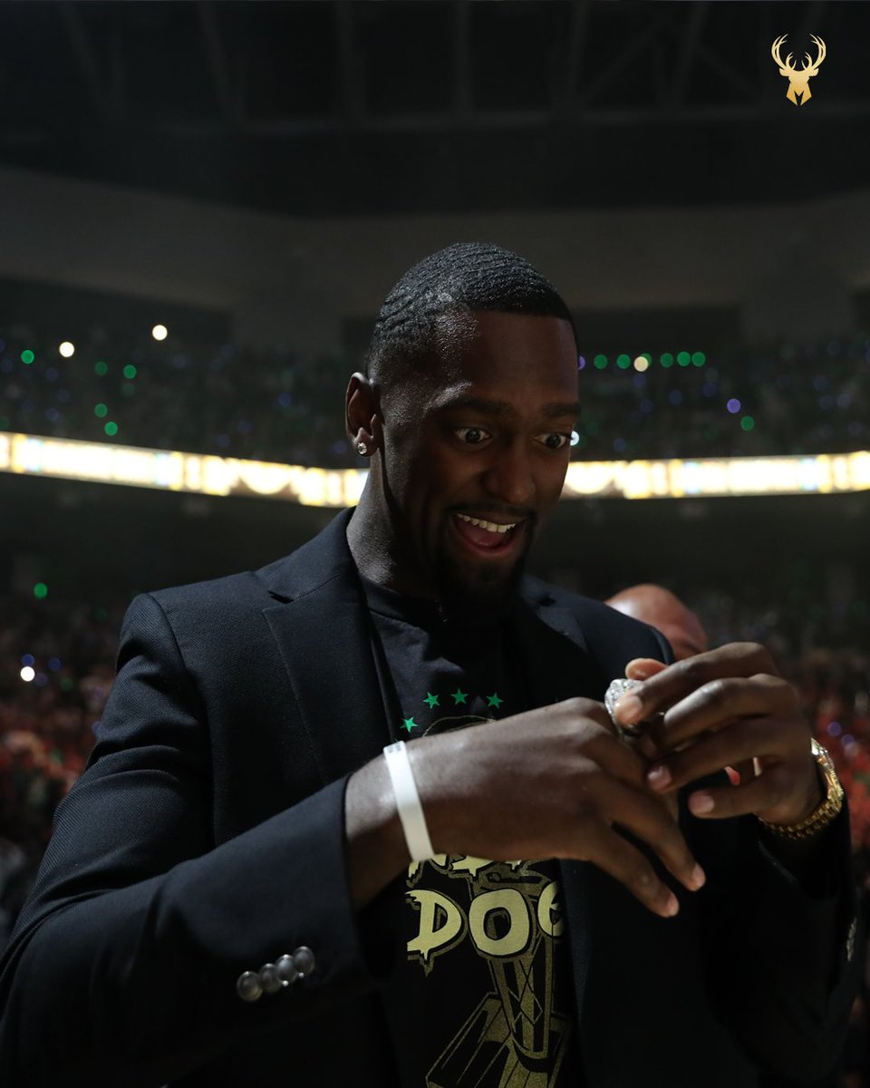 Bucks's tweet photo. We are all Bobby after seeing those rings last night. 🤩💍 https://t.co/qQCXGTKHBB