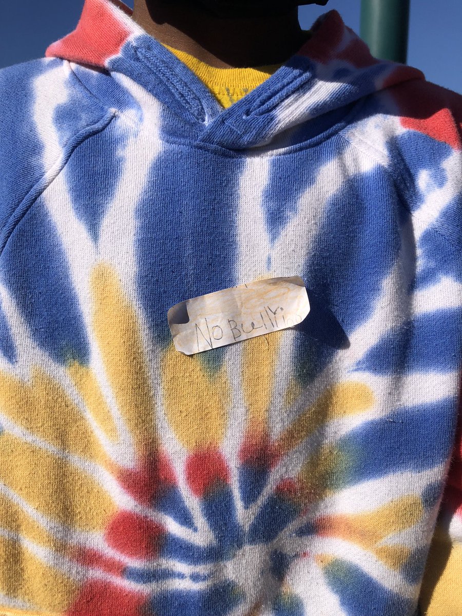 BethanyZahm's tweet image. Today during our #UnityDay #MorningMeeting we made our very own orange stickers for everyone to wear in case they didn’t have on orange! #heartofccs