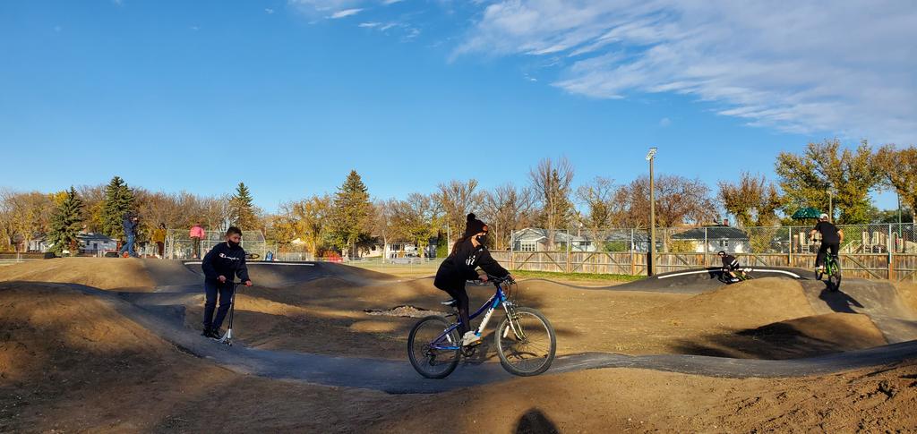 Samanda Brace tweet media