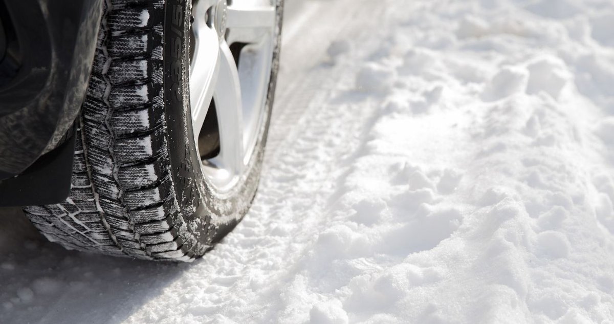 There are four types of drivetrain, and each has advantages and disadvantages. Take a look at the differences between 4WD and AWD in our latest blog: greatplainsautobody.com/4wd-vs-awd-wha…

#gpabmechanicalmondays #gpabwelovemike #gpabcarecare #gpabmidtown
