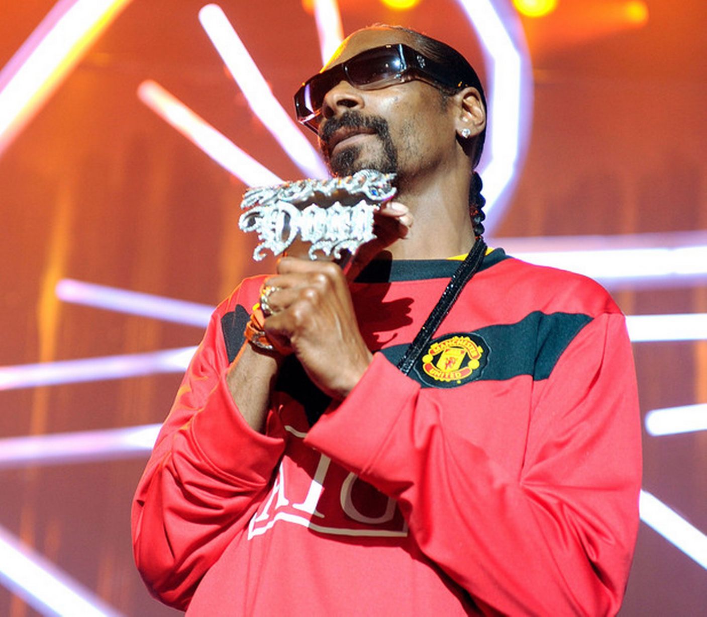 Happy 50th birthday Snoop Dogg - the rapper with the largest football jersey collection 