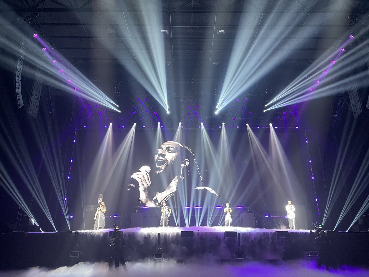 Oritse's tweet photo. Glasgow you were beautiful. 💗
Thanks for having us.🏴󠁧󠁢󠁳󠁣󠁴󠁿
See ya tomorrow. ☺️

#GratOtude
#BeatAgainTour https://t.co/93vMEpSds0