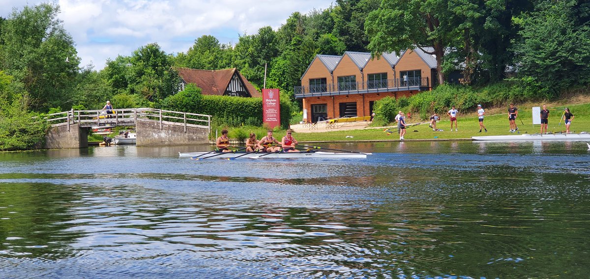 ShiplakeRowing's tweet photo. Shiplake College, just 3 miles from Henley-on-Thames offers state of the art facilities to develop talented rowers inline with 6th form education. 
For further information about 6th form and rowing scholarships contact rowing@shiplake.org.uk https://t.co/Kh9aAle1rK https://t.co/h2ErdB6Gqf