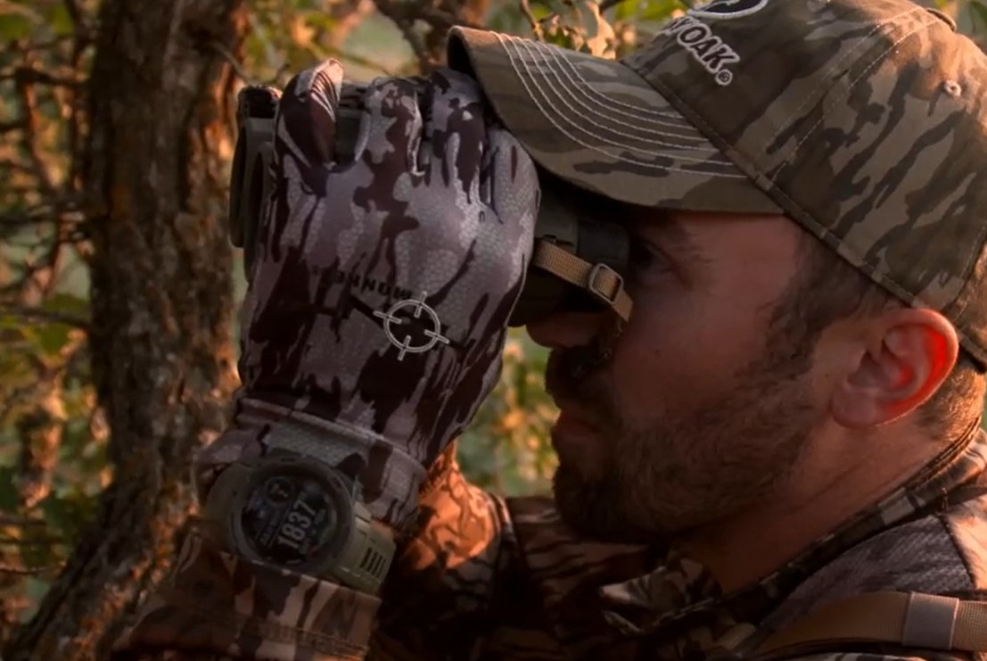 HuntingMag's tweet image. Hunting gloves must provide or allow for dexterity, thermal protection and concealment. #HuntMonkey checks all the boxes.  See the latest Gear Wise video at bddy.me/3vtgKE4. 

#Camo #HuntingGloves #WarmGloves #HuntingGear #NorthAmericanWhitetail #HuntGear #HuntingSeason