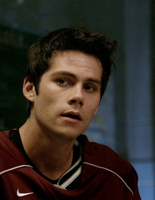 obsessed_wolfu's tweet photo. Stiles con el uniforme de lacrosse me da vida https://t.co/BJd5qcpZJU