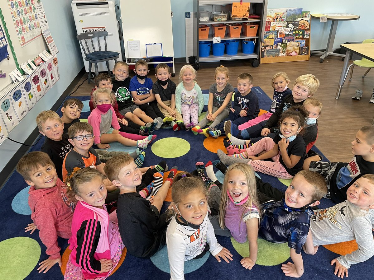 jesterar3's tweet photo. Can you tell that these cute kiddos are excited to celebrate Inclusion Week? Tomorrow is tie dye Thursday! #INCLUSIONREVOLUTION @SLSDCrosby https://t.co/QK1B6ILmsZ