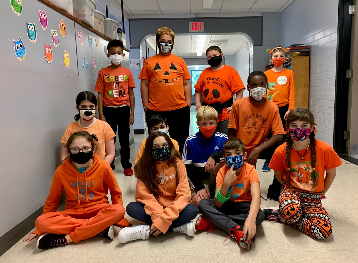 WaddingtonEP's tweet photo. It was a sea of orange at Waddington today!  @MissAlves5 @MrsDonnaLong @AlissaChamber14 @karen_gmoore @coryhowland https://t.co/NxRpdUpKth
