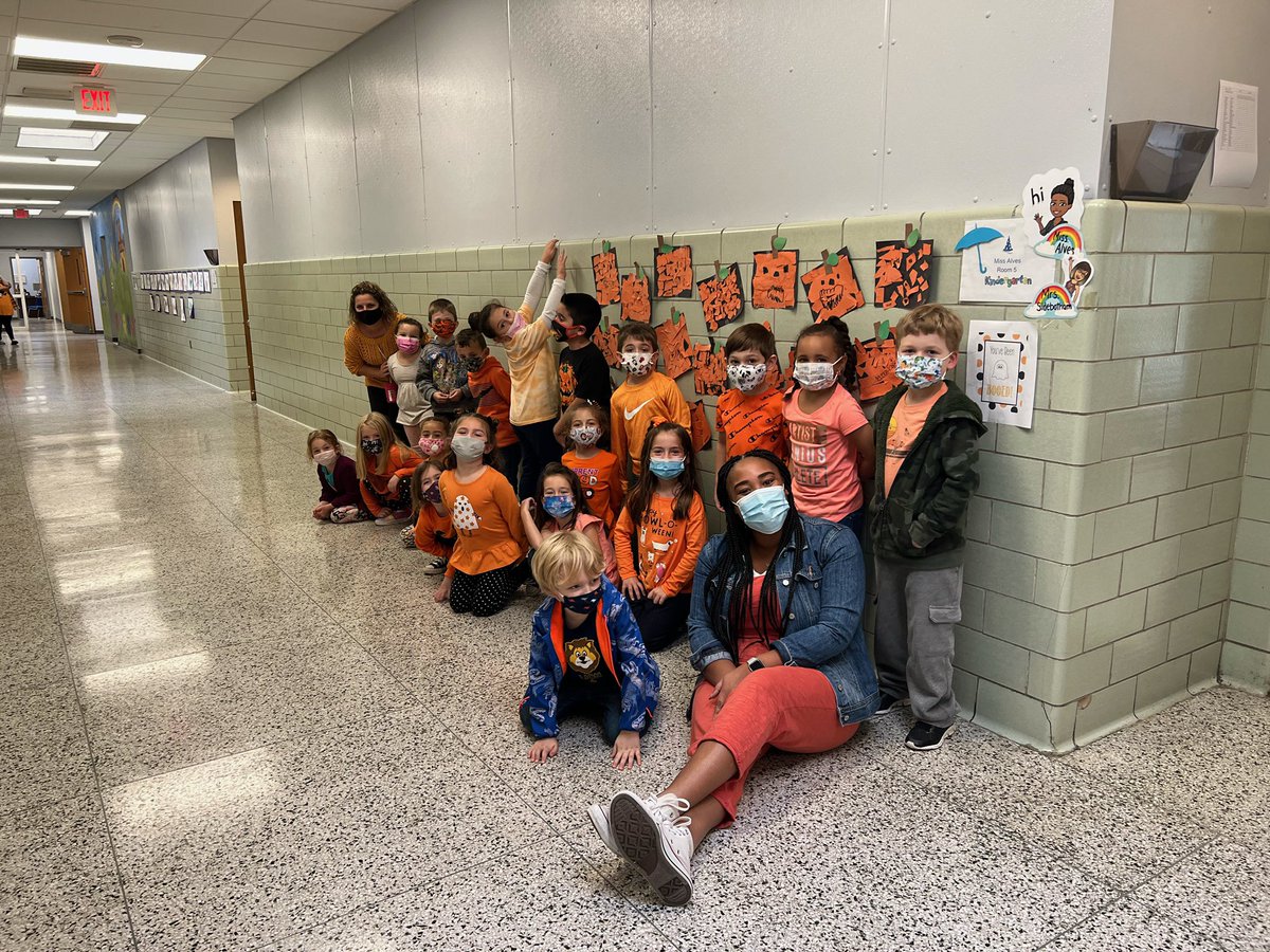 WaddingtonEP's tweet photo. It was a sea of orange at Waddington today!  @MissAlves5 @MrsDonnaLong @AlissaChamber14 @karen_gmoore @coryhowland https://t.co/NxRpdUpKth