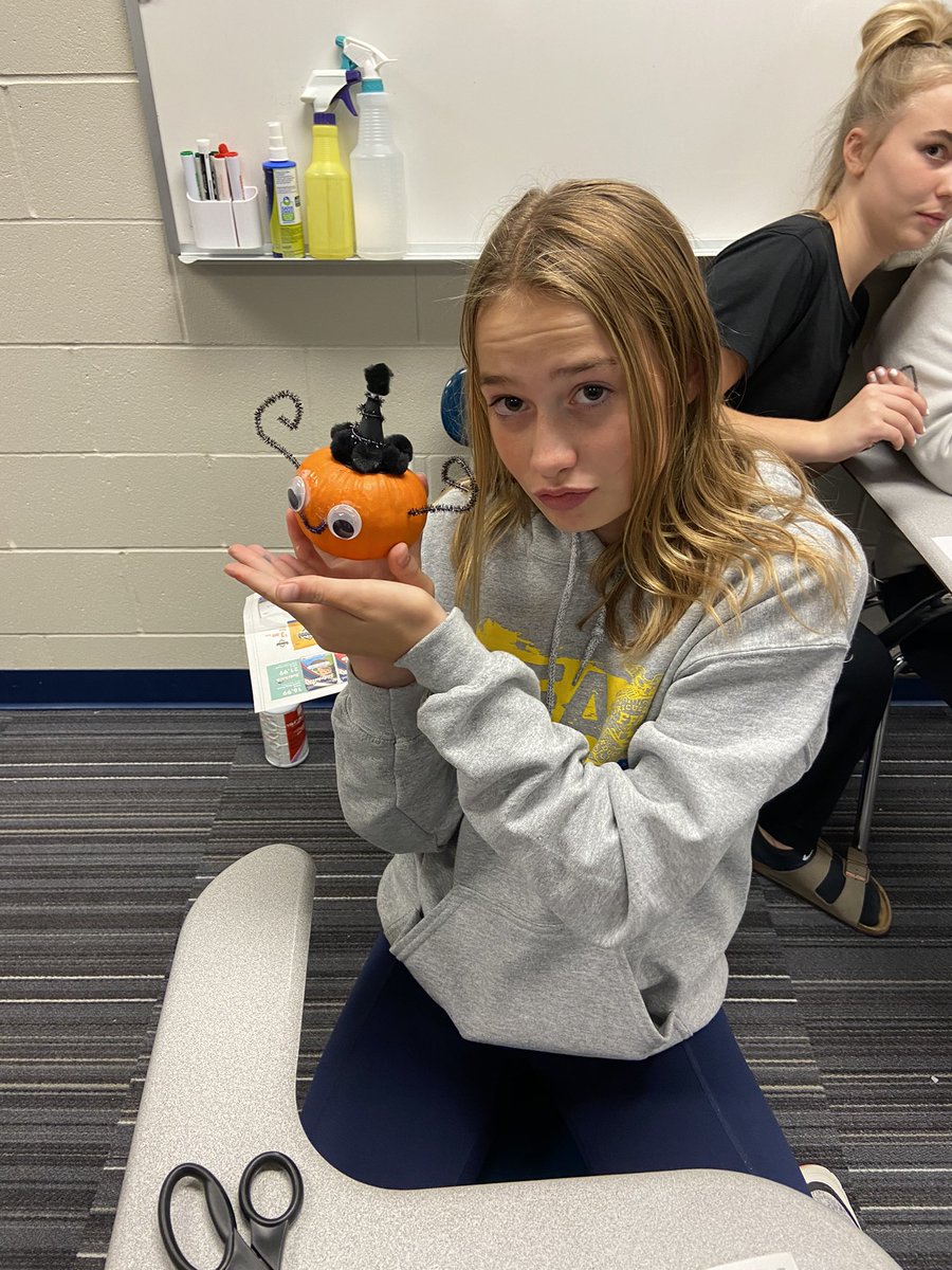 The middle schoolers had fun in today’s Halloween 🎃 Enrichments.  #HLP