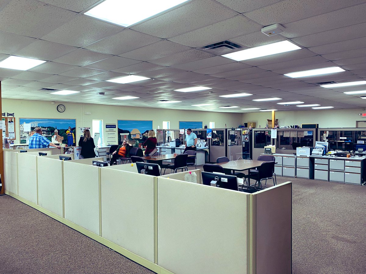 MardyLeathers's tweet photo. Wrapping up the day @JobsMoGov Park Hills Job Center with our great team who are doing amazing work to help our citizens connect to the workforce &amp; sustainable employment! #MOWorkforce @MODHEWD #wkdev https://t.co/haTgRaGHdb