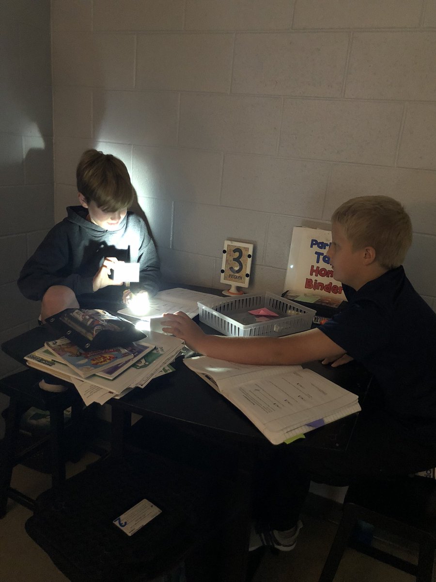 MrsPinckley's tweet photo. Students conducted an investigation today using a flashlight and mirrors to learn all about light 💡 @LewisburgSchool. #TeamDCS https://t.co/FAux6A6mlW