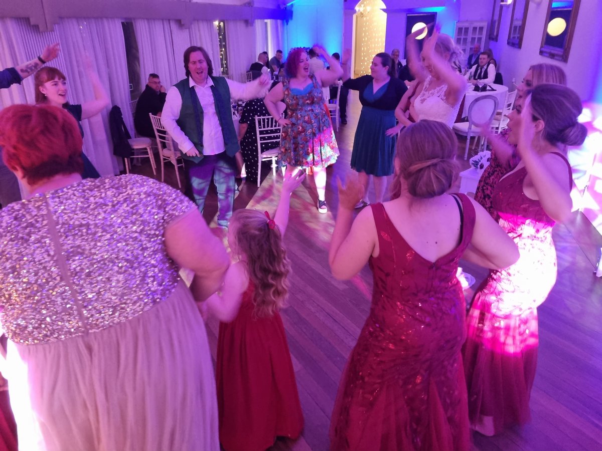 Back again at Horton Grange with our stunning DJ, LOVE Letters and Uplighting for Mr &amp; Mrs Fogerty. A brilliant night with great laughs (including Rickrolling the groom) &amp; cracking dancing.

Get in touch to find out what we offer!
#NorthEastWeddingDJ
#giantloveletters
#uplighting