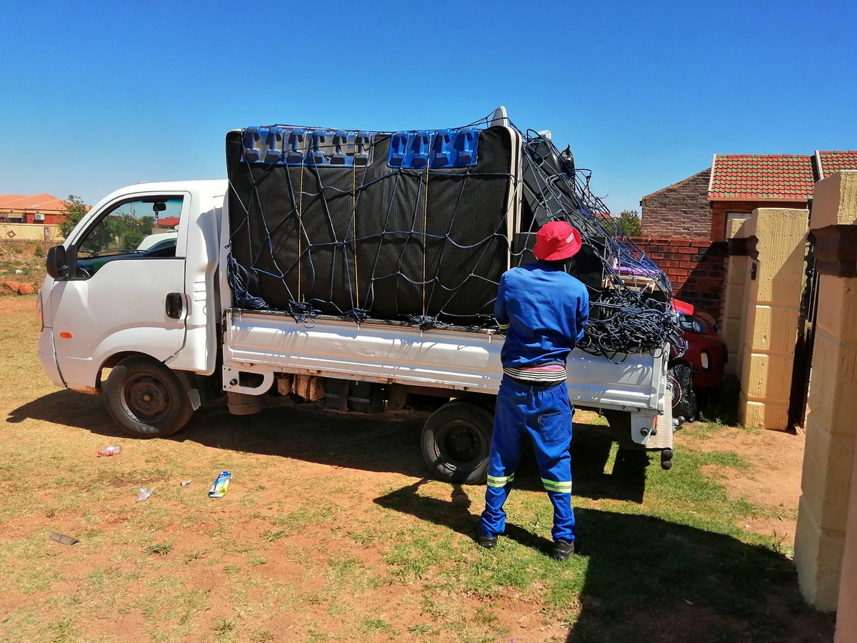 truckage's tweet photo. Melton truckage Bakkie for hire call 0662021465 or whatsaap 0768763963 quality service is our pride short ND long distance we reach where you at https://t.co/OKfAuTGPqH