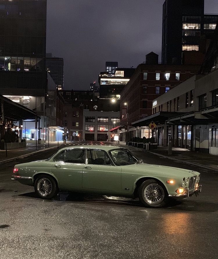 Jaguar XJ6