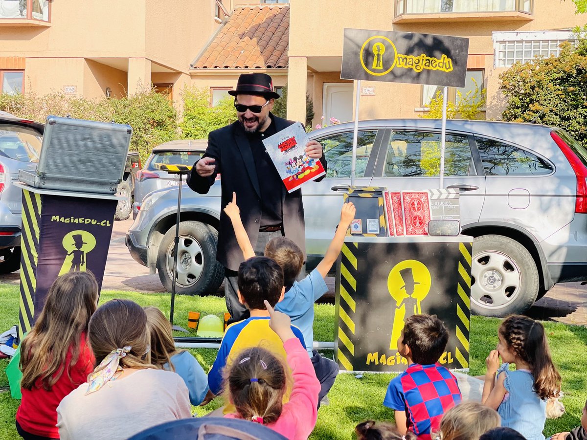 magiaedu's tweet photo. Magiaedu Show San Carlos de Apoquindo 
#jumbo
#lascondes
#magiaeducativa
#showdemagia https://t.co/2NQY6QOiDy