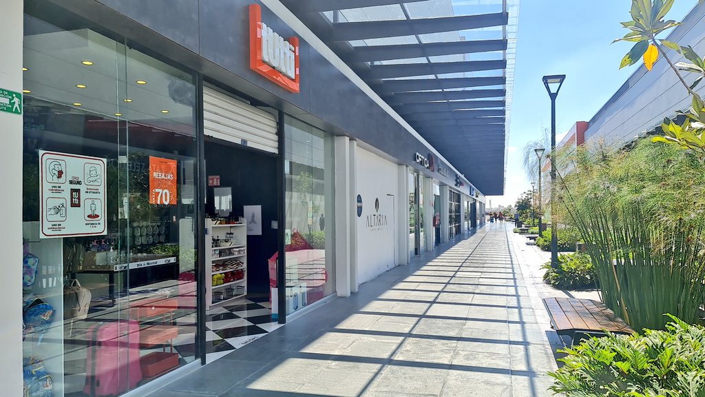 Candelaria___'s tweet photo. Buenas noticias para #Aguascalientes

⭐⭐⭐⭐⭐

El @CCAltaria está interesado por brindar las mejores condiciones para realizar el mejor  proyecto de llave en mano de la nueva sede de la Oficina de #Pasaportes de la @SRE_mx en el Estado.

Vamos muy bien. 

#SeguimosAvanzando https://t.co/3t1FPb4m23