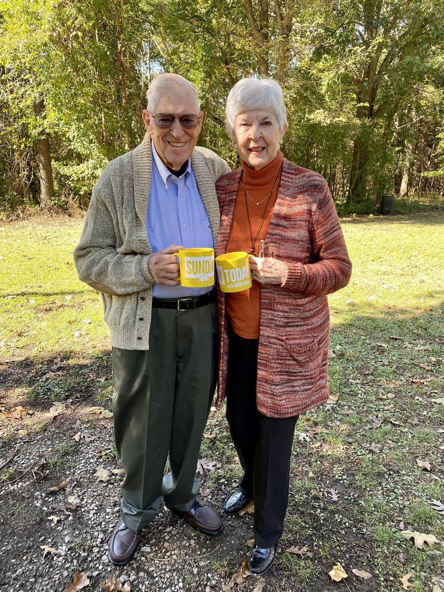 AnnaRHanks's tweet photo. @WillieGeist Bill and Rosemary Lewis of Mountain Home, AR celebrating their 60th anniversary! Quality time drinking coffee together every morning has helped these two lovebirds reach 60 years! ❤️ We love #SundayToday ☕️ https://t.co/uLJADbrDst
