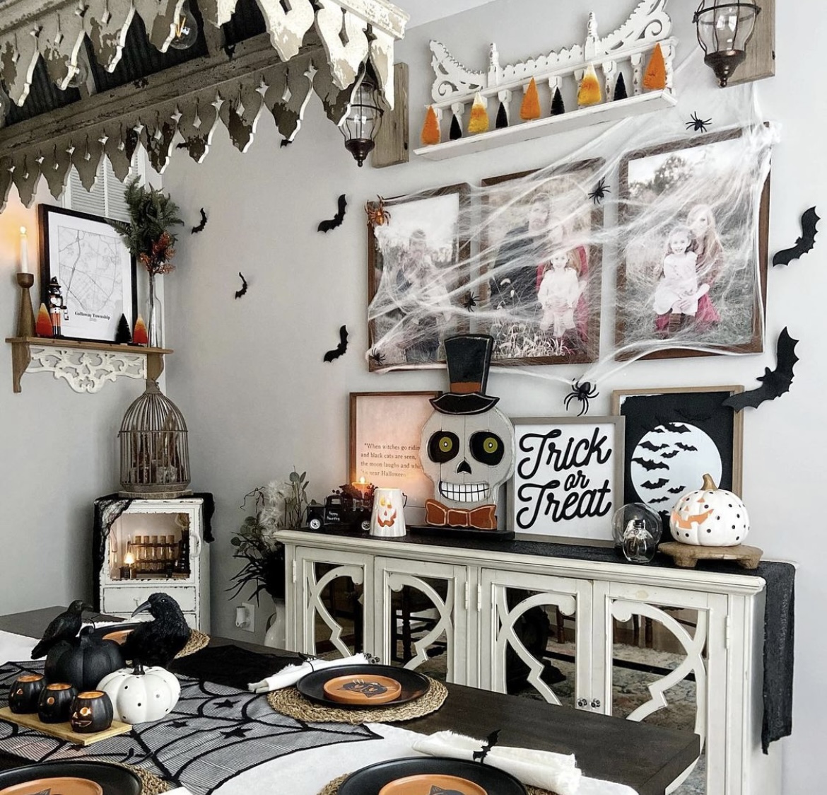 Spooky season is here! How are you decorating for Halloween? Comment below! 👻 🎃
•
• 
• 
Photo courtesy of MySweetLoie  
#ROCKSTARRG #KWMetroCenter #RealEstate #FallsChurchCity #Spookyseason #halloween #halloweendecor #halloweenhomedecor #homedecor #spooky #Fall