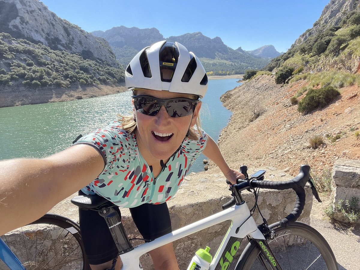 Mallorca showing off with some spectacular scenery and weather. 110k. 2k climbing. Fun in the sun ☀️ on 2 wheels <a href="/Got_To_Tri/">Got To Tri</a> <a href="/UK_Craft/">Craft Sportswear UK</a>