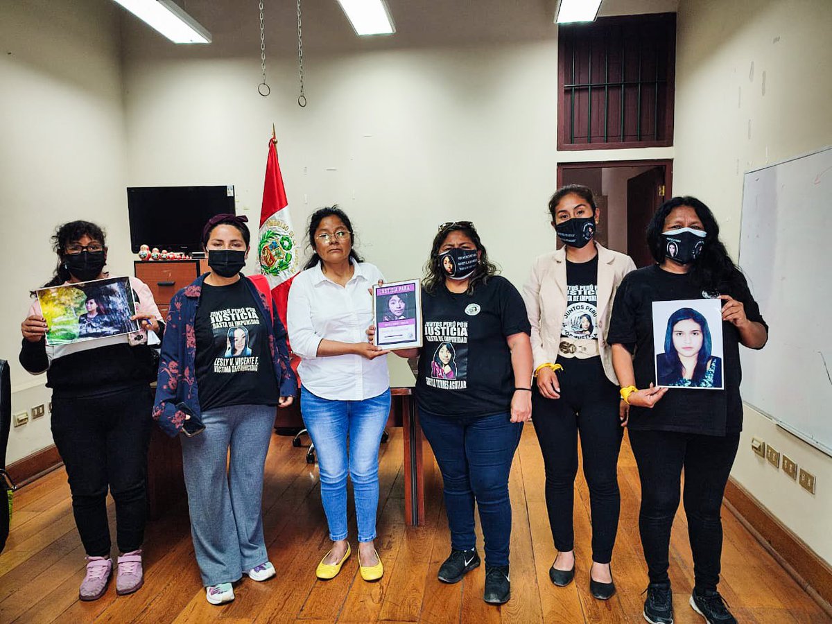 chabelitacongre's tweet photo. Nos reunimos con familias de víctimas de feminicidio y de violencia sexual para recibir sus demandas. Son mas de 34 familias que vienen esperando justicia. Vamos a enviar una carta al Poder Judicial para que se atienda sus casos con la debida diligencia.

 ¡Basta de impunidad! https://t.co/8kgeOz8odw