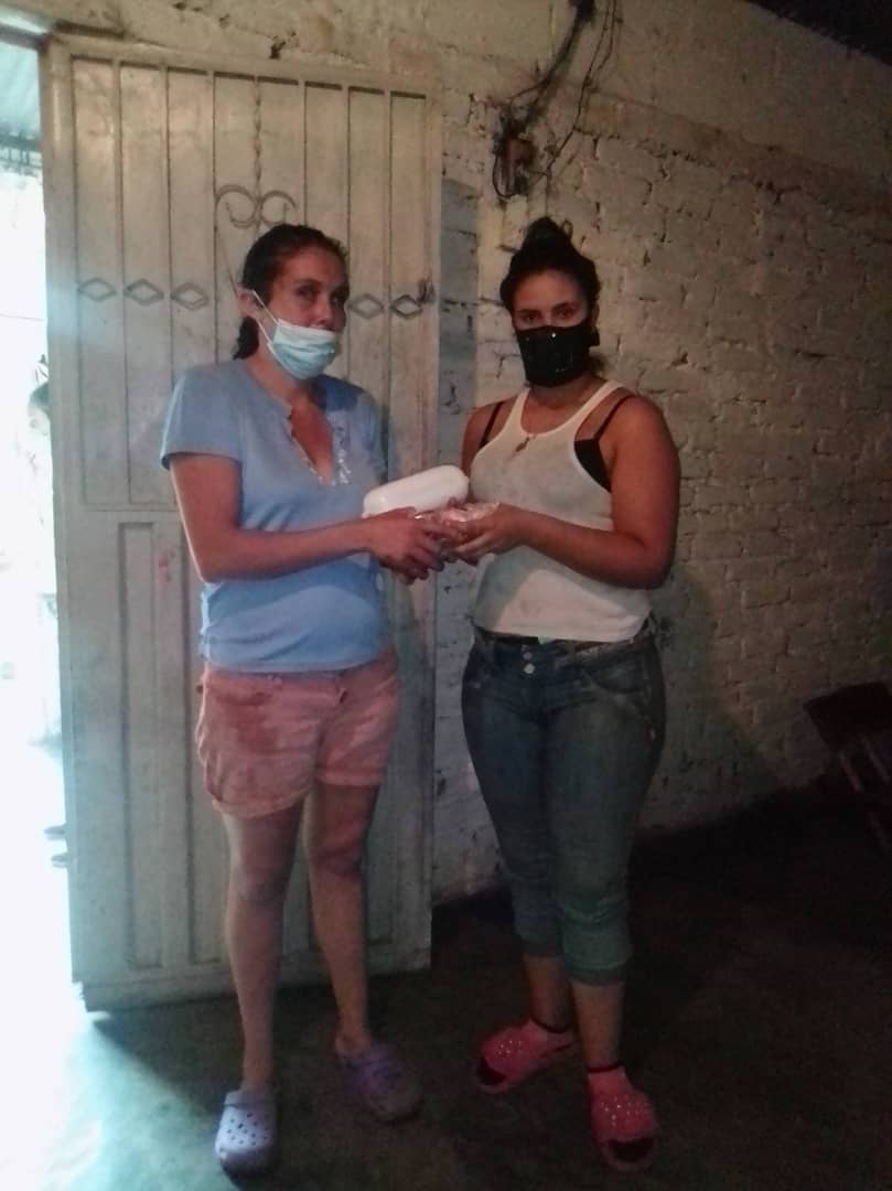 Clapmolino1's tweet photo. #hoy20deoctubre se realizó la entrega en clap el molino de una  mortadela y carne en los diferentes sectores, Molino, Hato, Tribiños, la loma y platanales parte baja a 216 beneficiarios
#SoyComunicadorClap https://t.co/KjW1e3pznW