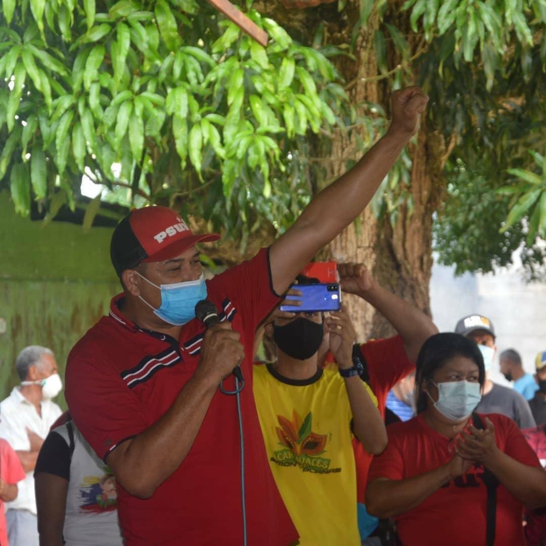 #20OCT Junto a nuestra militancia sostuvimos una reunión con parte del equipo político regional del <a href="/psuvlarave/">PSUV Lara</a> para afinar detalles en cuanto a la movilización de nuestra gente en las próximas elecciones de este #21Nov 
 #SimonPlanasTieneConQue