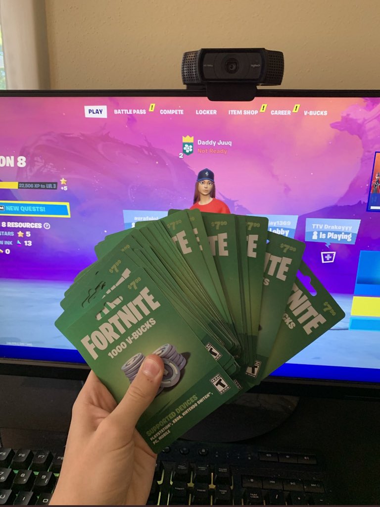 juuqttv's tweet photo. I'll give a 1.000 VBucks Card to someone who Follows Myself and @gredyyx + Retweets this in the next 12 Hours. Turn OUR Notis on! https://t.co/3X1q0vRIpt