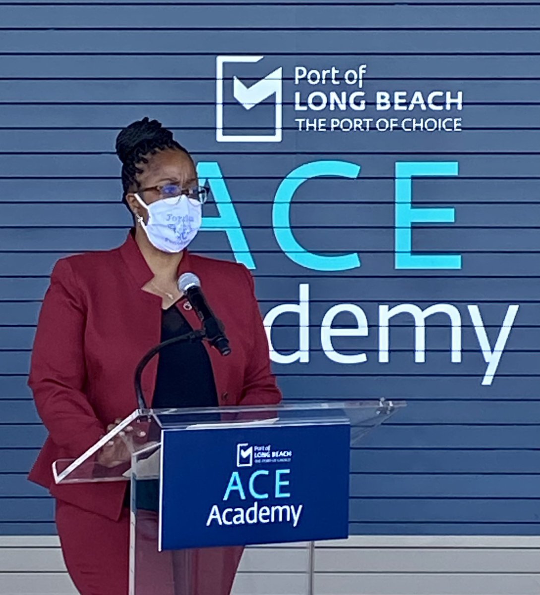 renee_shipman's tweet photo. #PantherPride was the theme at today's ACE Academy partner launch with the Port of Long Beach. Together ACE Academy and POLB will develop the engineers of tomorrow! #ProudtobeLBUSD @linked_learning https://t.co/kzl9mmg1JZ