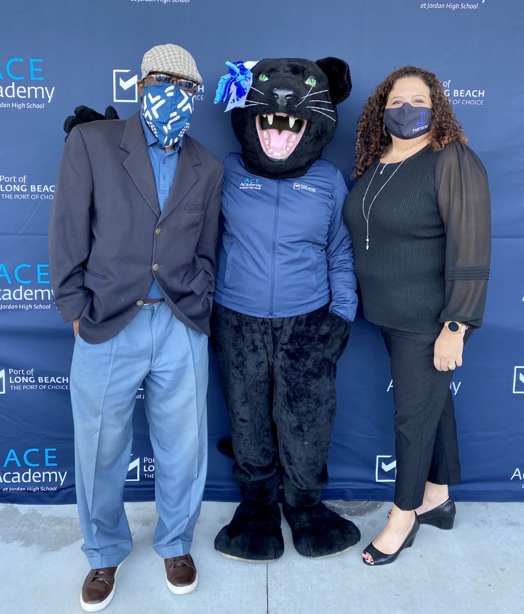 renee_shipman's tweet photo. #PantherPride was the theme at today's ACE Academy partner launch with the Port of Long Beach. Together ACE Academy and POLB will develop the engineers of tomorrow! #ProudtobeLBUSD @linked_learning https://t.co/kzl9mmg1JZ