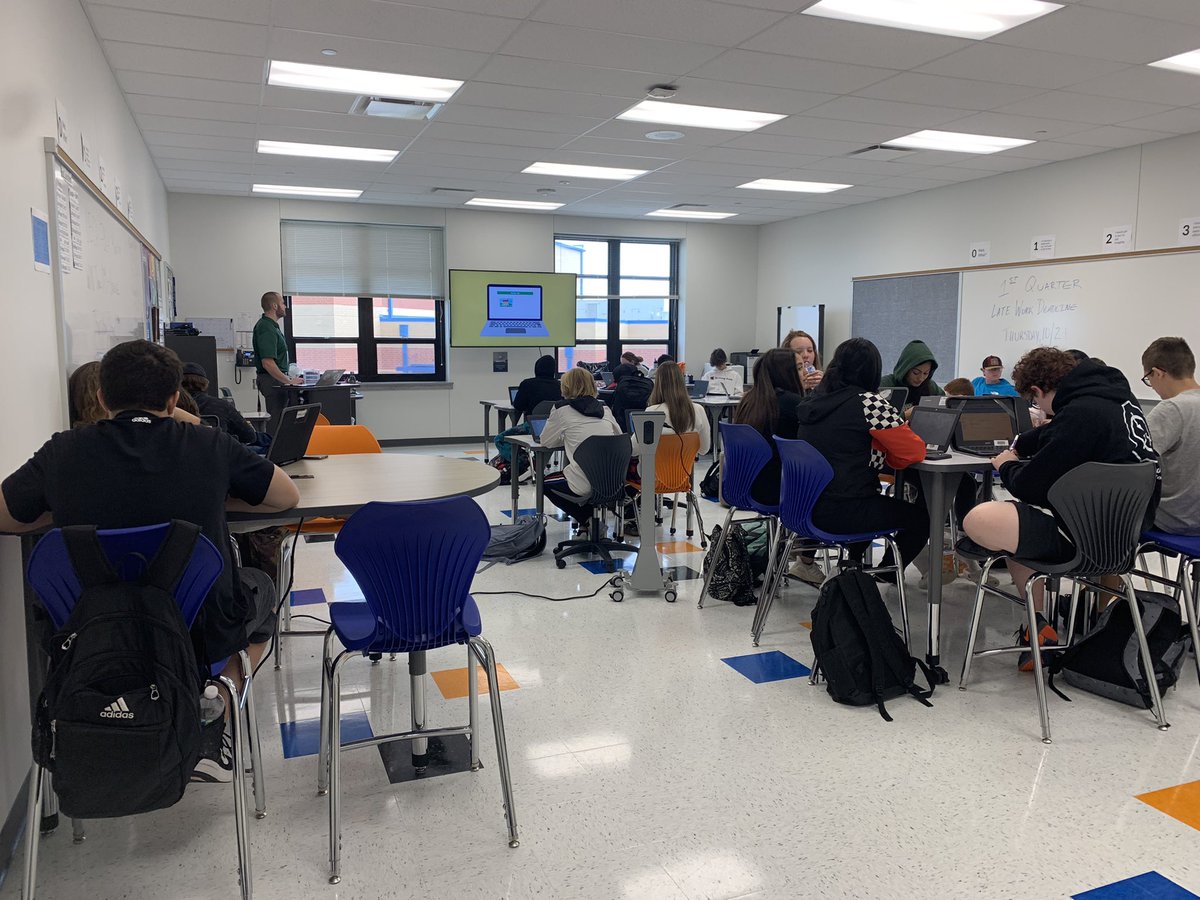 spezzelle's tweet image. #NPObserveMe Wednesday at North Point. I was able to observe a business class, ELA, Explo Health class, Art, Child Development- so many incredible educators in the building- “much to learn I have” (Yoda voice)
